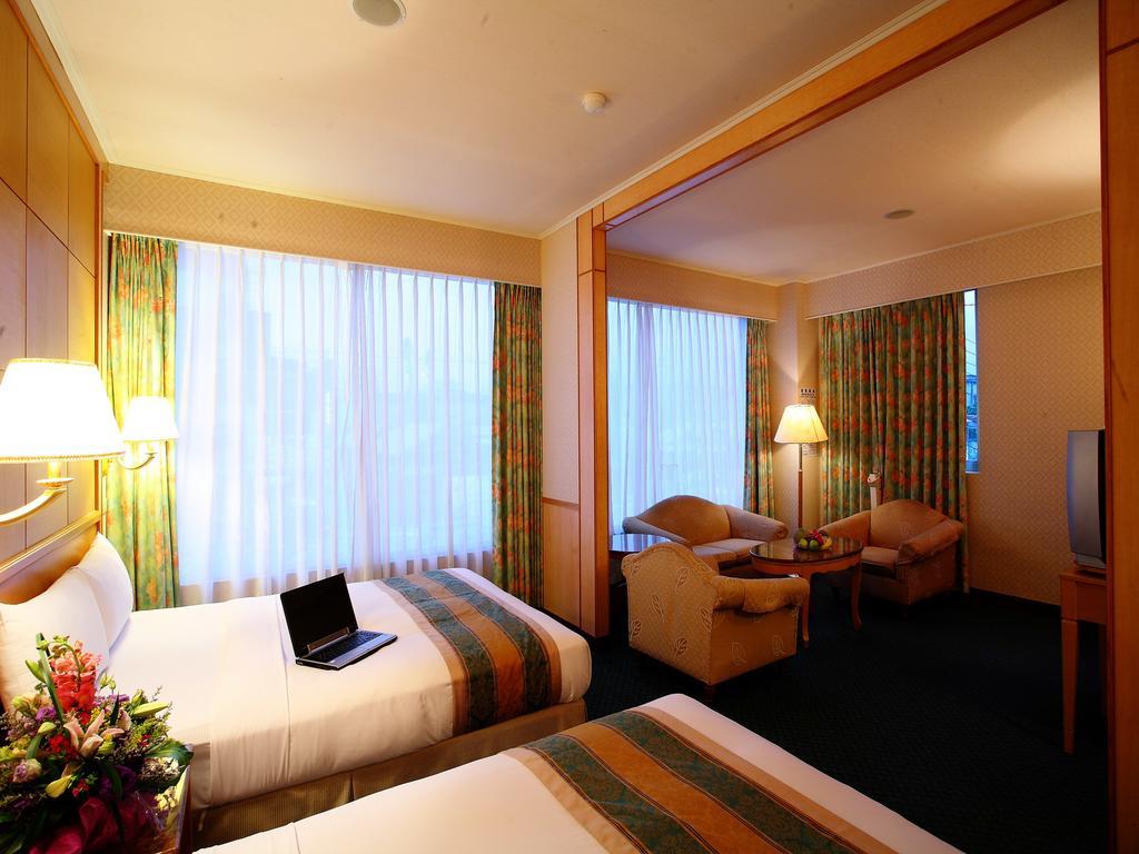 Da Shih Hotel Хуалянь Екстер'єр фото